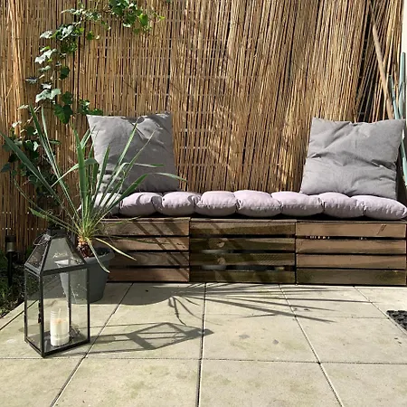 Apartment Garden Place