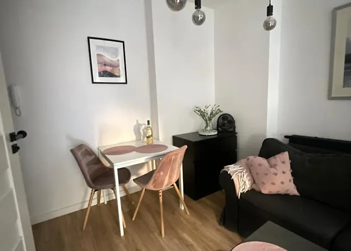 Daire Garden Place Varşova